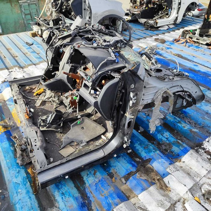 Передняя часть лонжерон телевизор стакан
 Honda CR-V III (07-12)