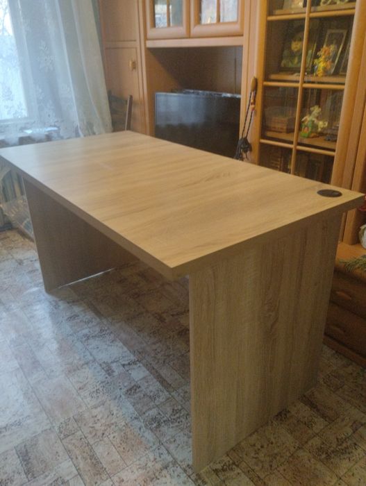 Срочно. Стол универсальный.