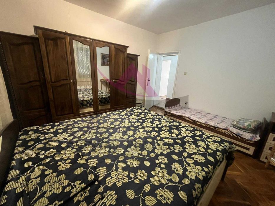 Дава се под наем Етаж от къща в Варна, Базар Левски - 80 кв.м за 511 € - Снимка #2