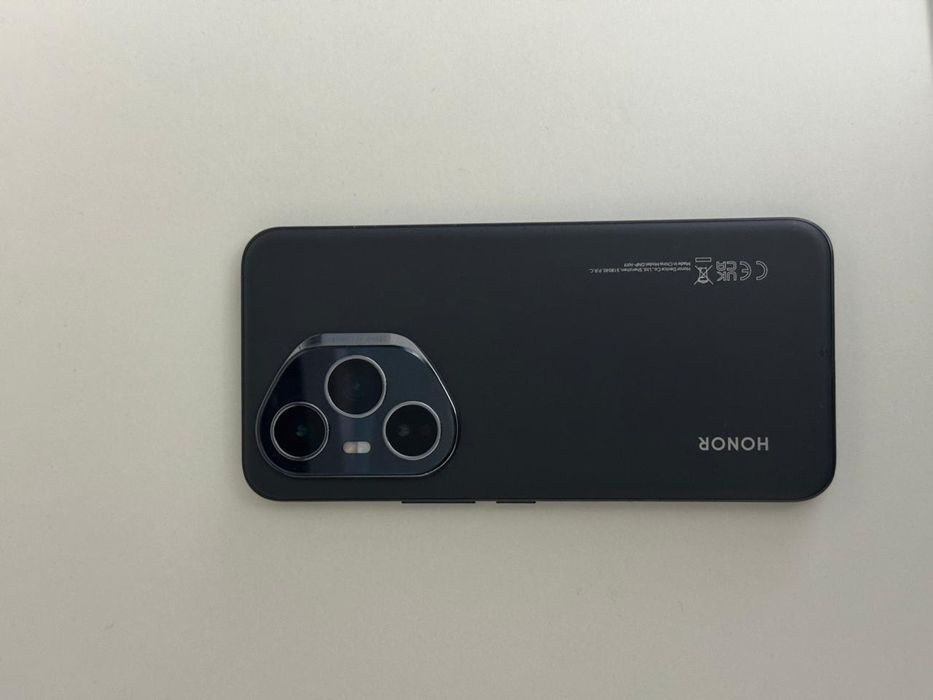 Срочно продаю!!! Honor 400 pro 512/12