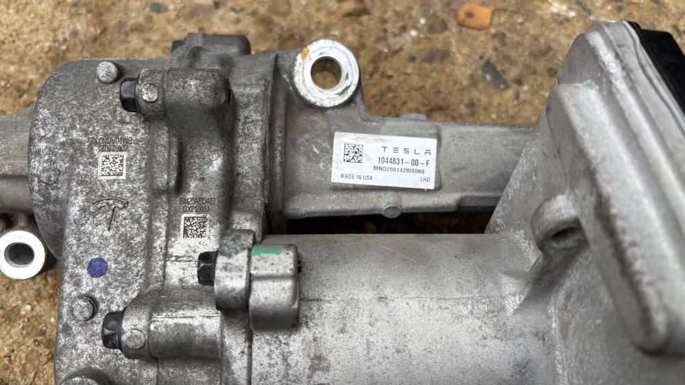 Рейка за Tesla Модел 3