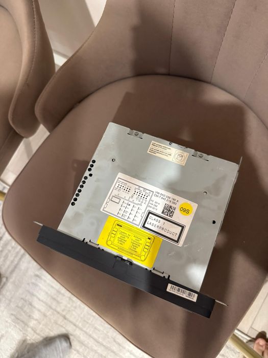 Магнитола оригинал passat b7 пассат б7