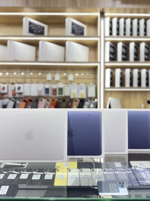 Macbook Neo 13inch 8/256gb mix