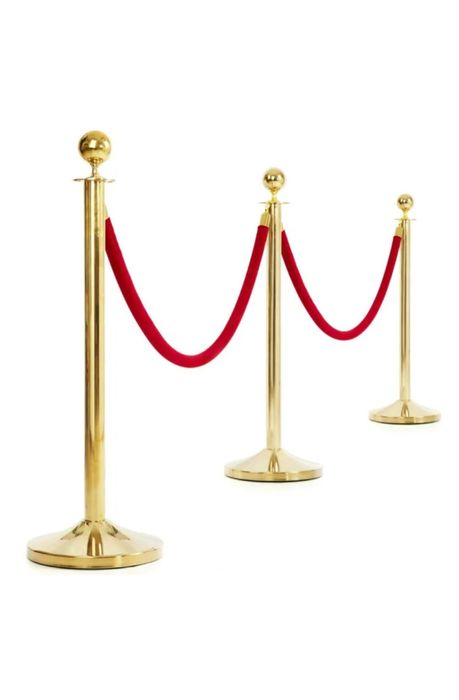 Стойка с канатом 300 000 сум