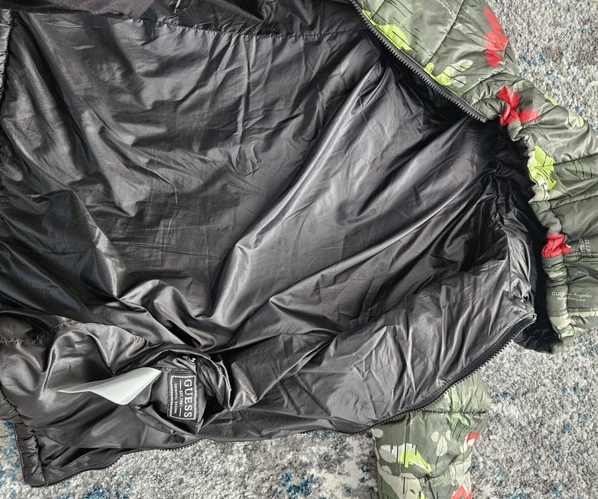 Vând geaca GUESS băieți 14  ani (cea de 12 ani a fost vândută)