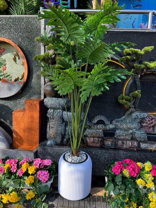 Искусственные цветы и деревья. Sun'iy gullar va daraxtlar