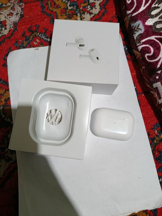 AirPods Pro yangi