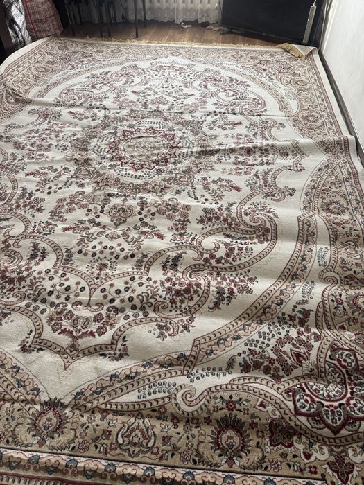 Ковер.              бу