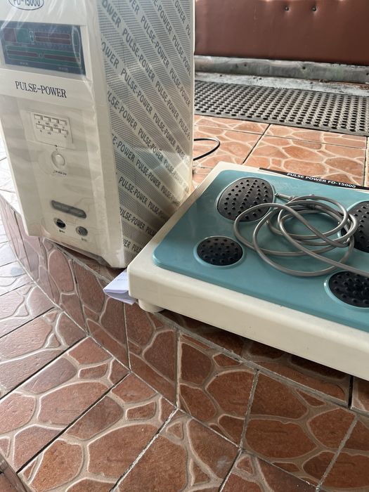 Импульсный электромаасажер