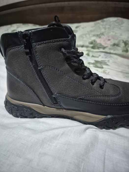 Ботинки мужские тёплые.