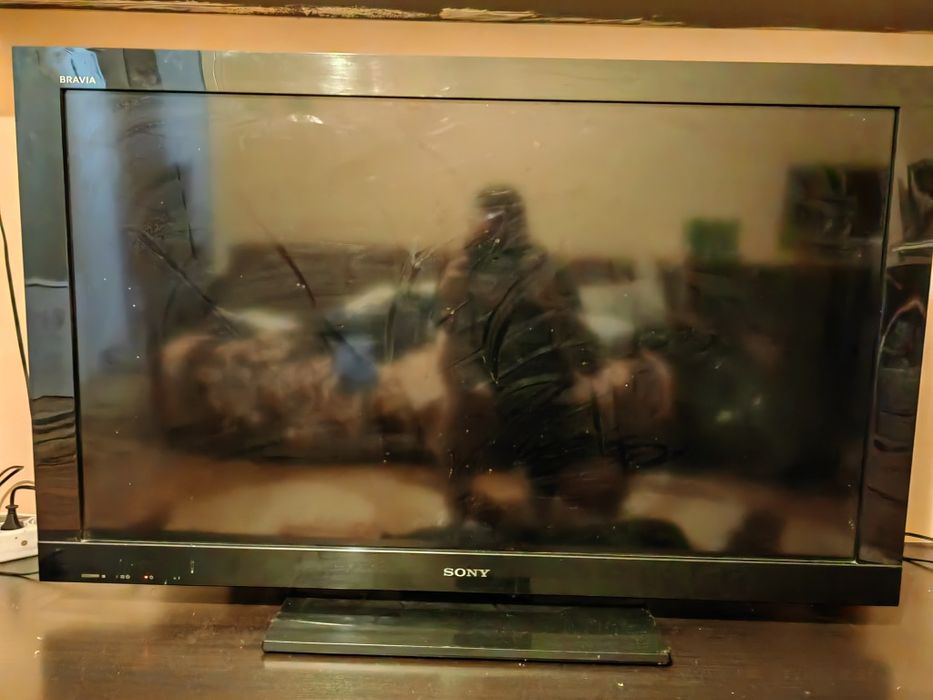 Tv Sony si Tv Sharp
