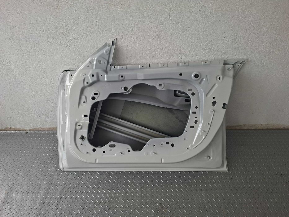 Нова Оригинална Алуминиева Предна Дясна Врата BMW G26 G26 i4 - Бяла