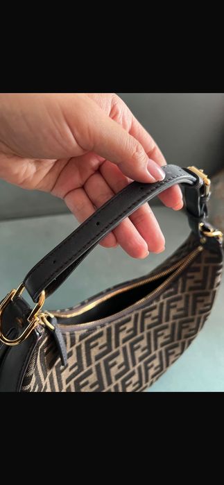 Оригинал сумка от FENDI