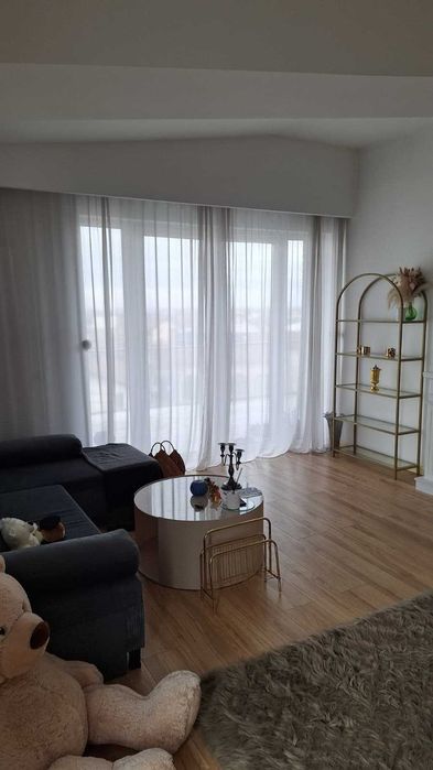 Inchiriere apartament mobilat 2 camere elegant si luminos, terasa mare