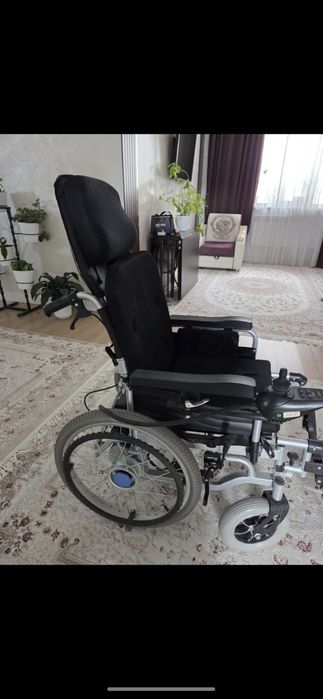 Продаётся электрическая инвалидная коляска