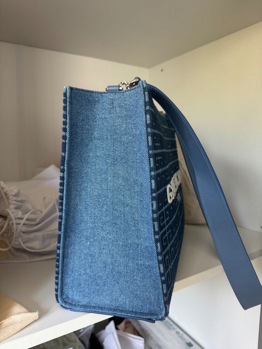 Оригинална чанта GIVENCHY PARIS