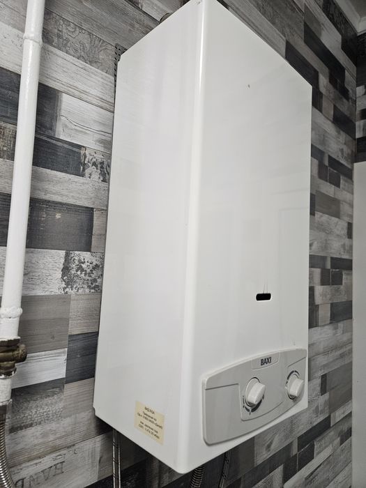 Продам газовый бойлер для горячей воды