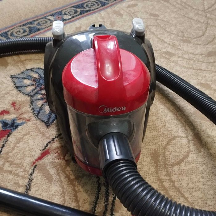 Продам пылесос Б/У