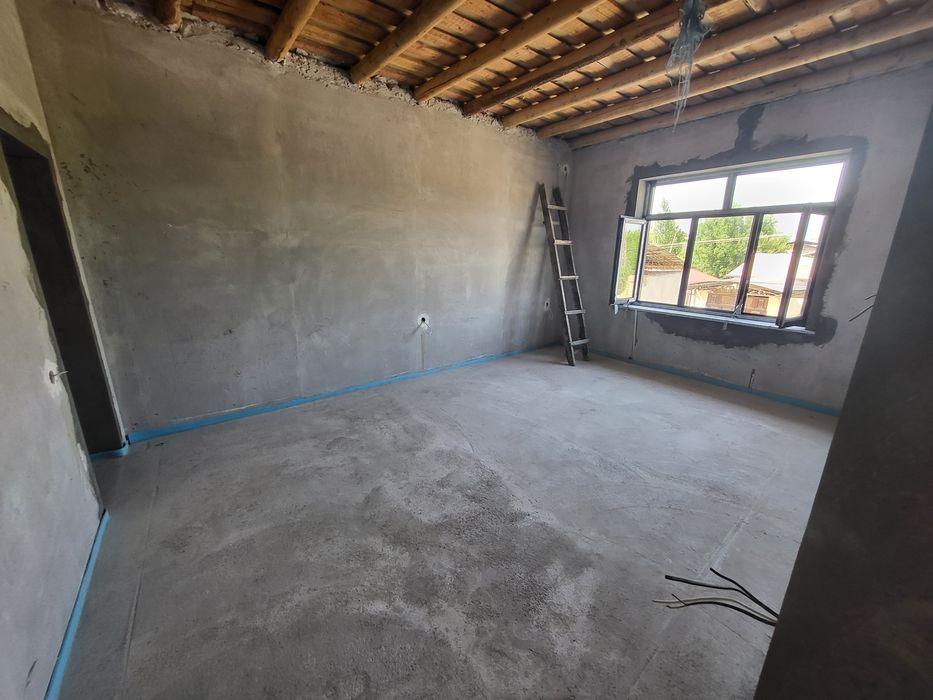 Qibrayda 3 soth 2 etajli 8 honali uy sotiladi