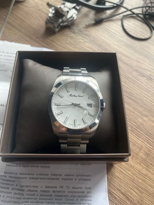 Продаю часы Mathey Tissot
