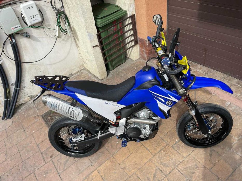 Yamaha WR250R (WRR)