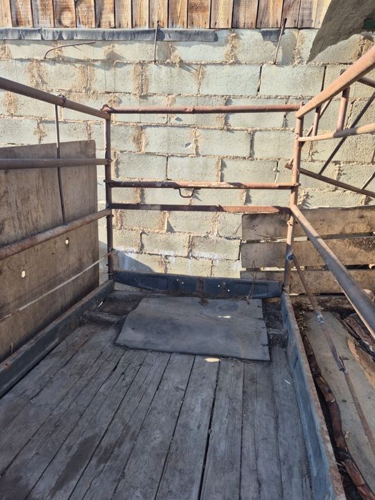 Продам Коневозка