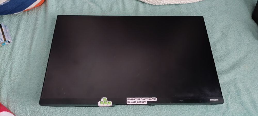 Срочно продаём монитор Samsung LF24T35