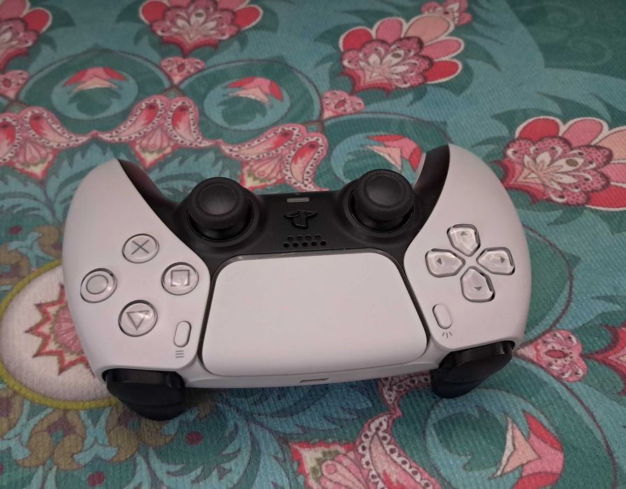 Play station 5 джойстик като НОВ!