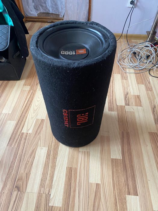 Продам Сабвуфер JBL