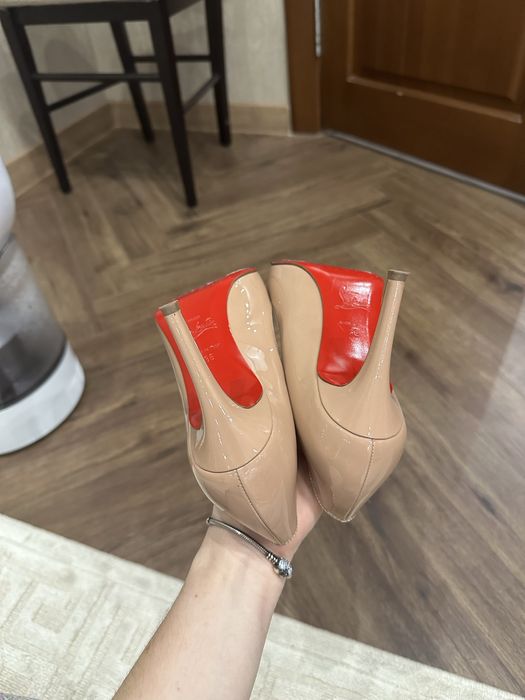 Продам кожанные туфли