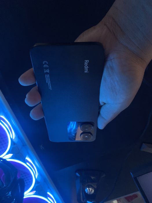 Продам Redmi 13C 8/256