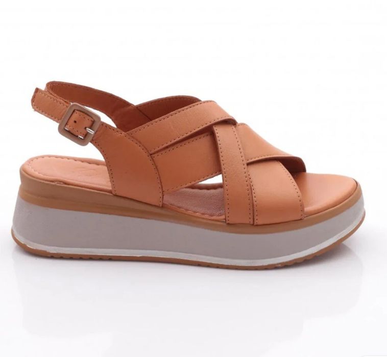 Sandale comode din piele preț real in magazin este de 123 lei..