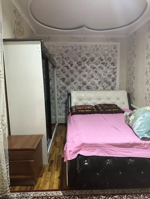 Barcha sharoitlarga ega hovli.