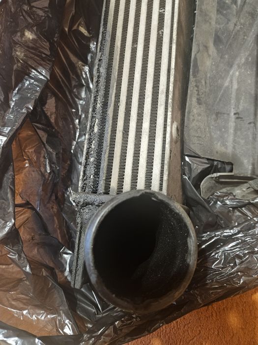 Vând intercooler bmw e90/e91 m47