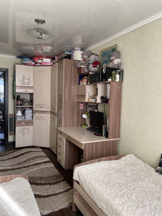 Продается подрастуовый гарнитур