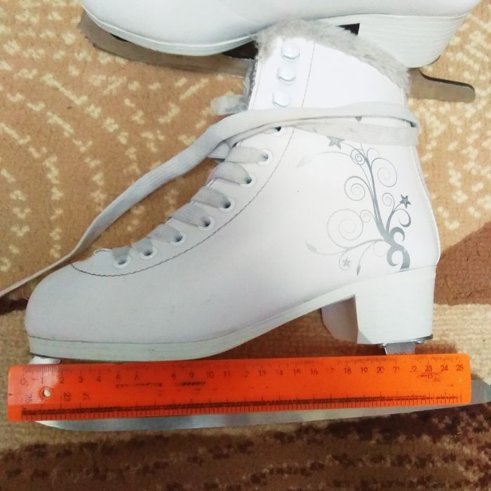 Коньки детские на девочку