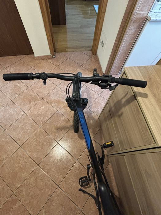 Vând bicicletă Rockrider în stare foarte bună, aproape nefolosită.