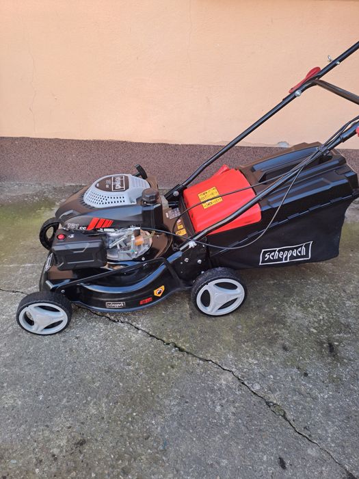 Masini de tuns iarba