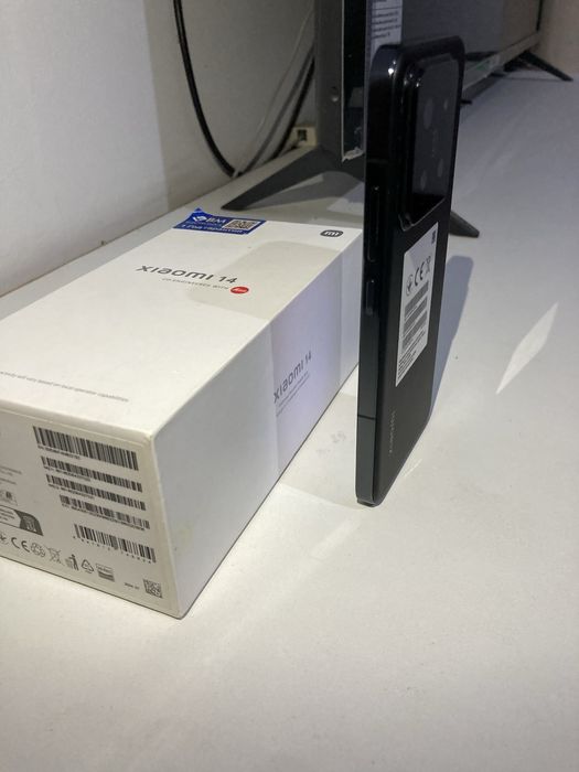 Xiaomi 14.  12/256 gb Global.