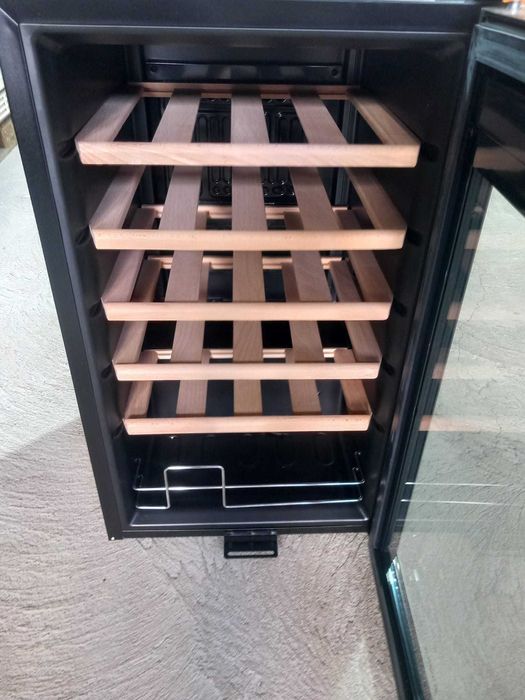 Frigider pentru vinuri