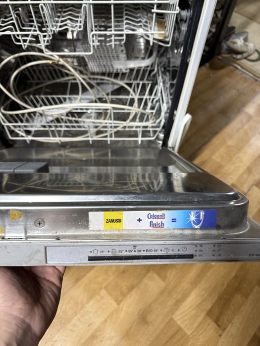 Посудомоечная машина Zanussi Built-In