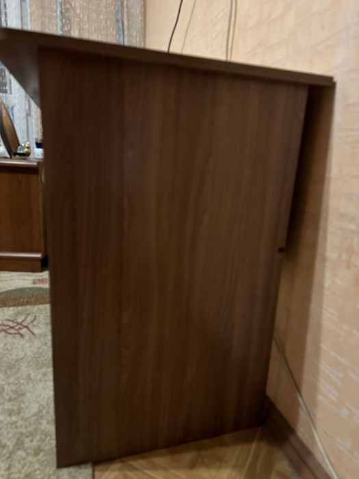 Письменный (рабочий) стол г.Алматы срочно