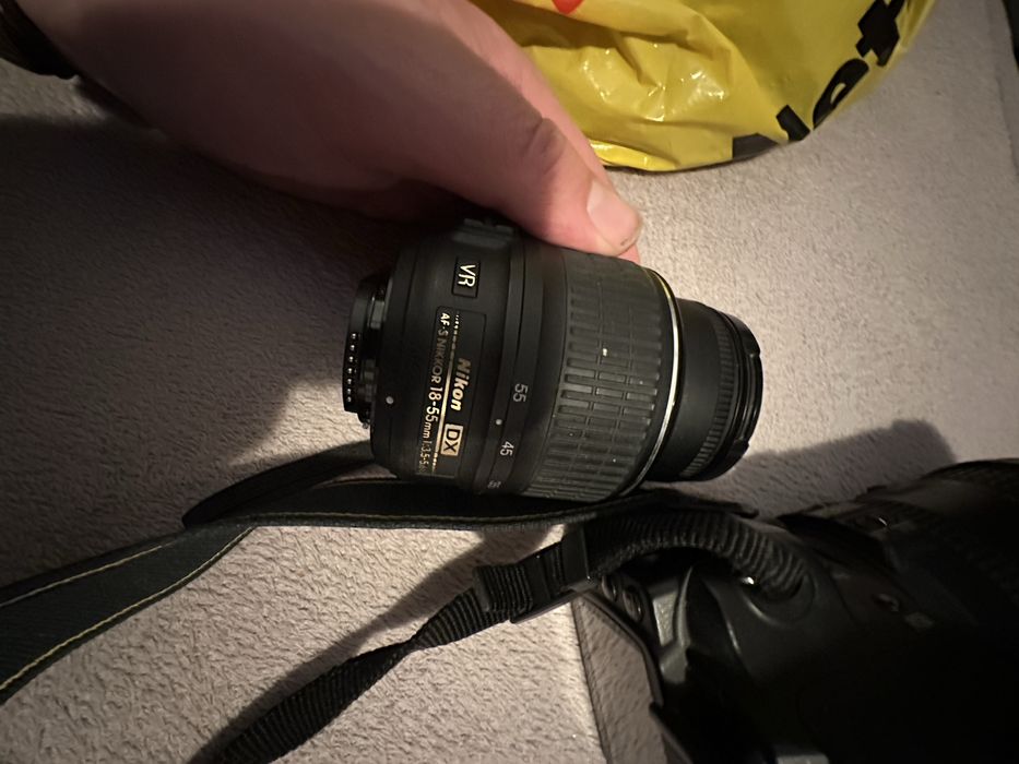 Vand aparat foto nikon d60 obiective 18-200mm vr 18-55mm vr