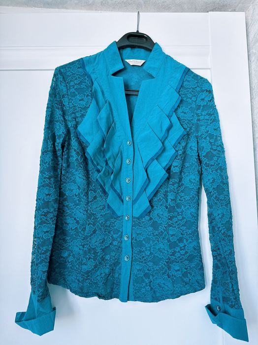 Костюм сатылады