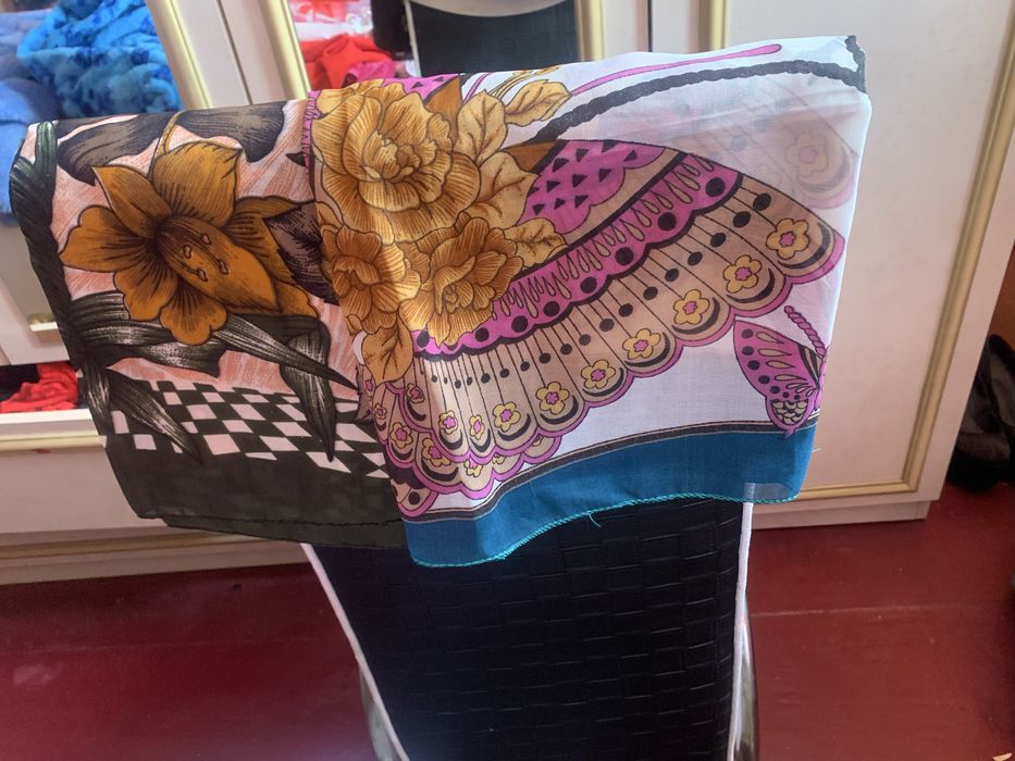 Платочки разные новые.