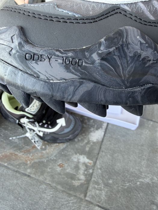 Off white odsy 1000 Dark Grey