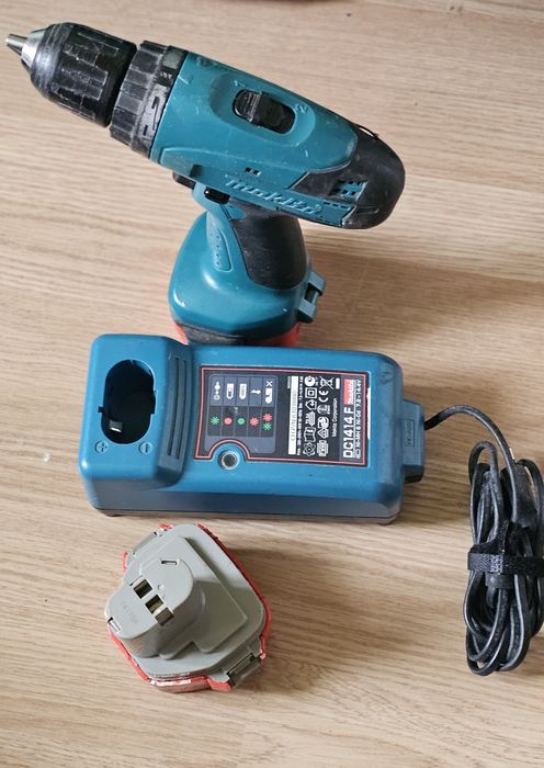 Makita masina cu acumulator defect