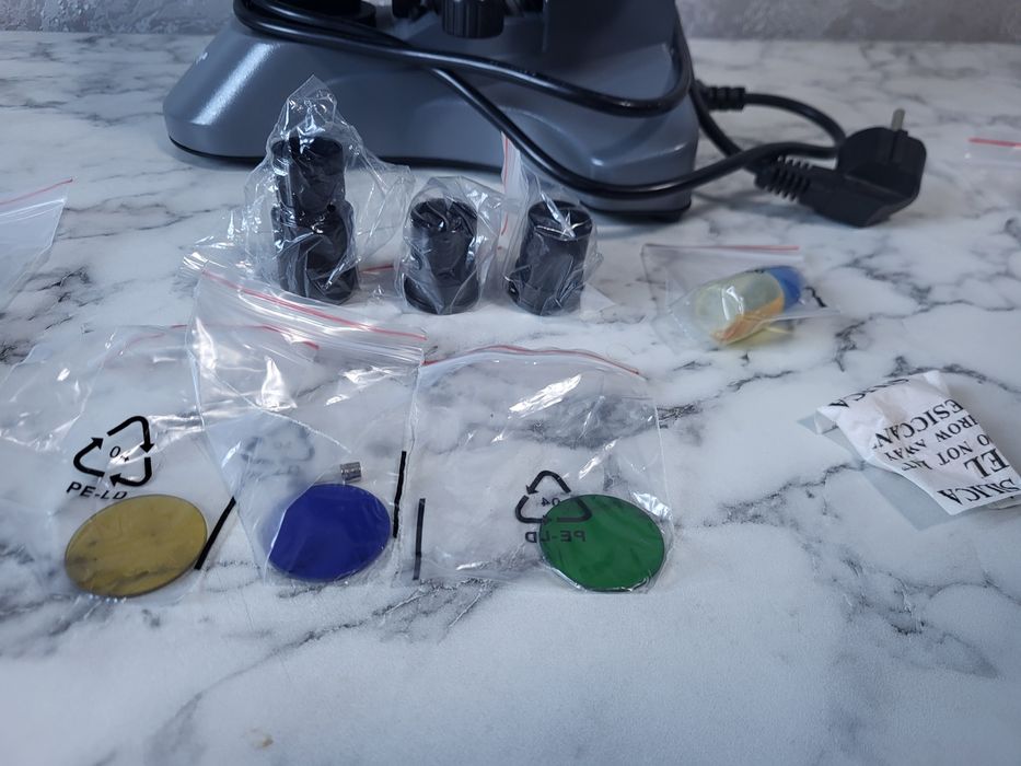 Микроскоп Levenhuk