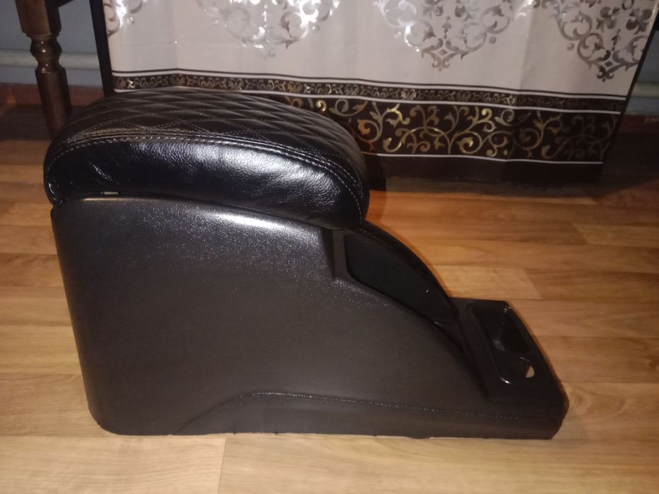 Подлокотник продам