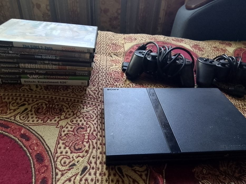 Продам PS2 не дорого. 20.000 торг.